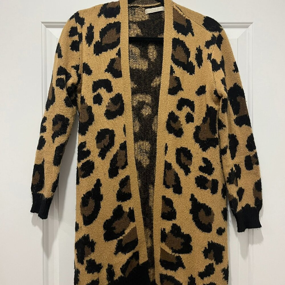 Active USA Small Cardigan